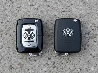 Chaves automotivas sendo codificadas
